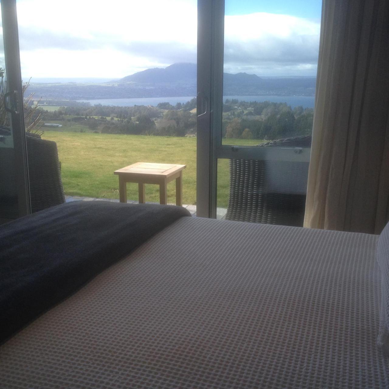 The Lakeview House Taupo Bagian luar foto